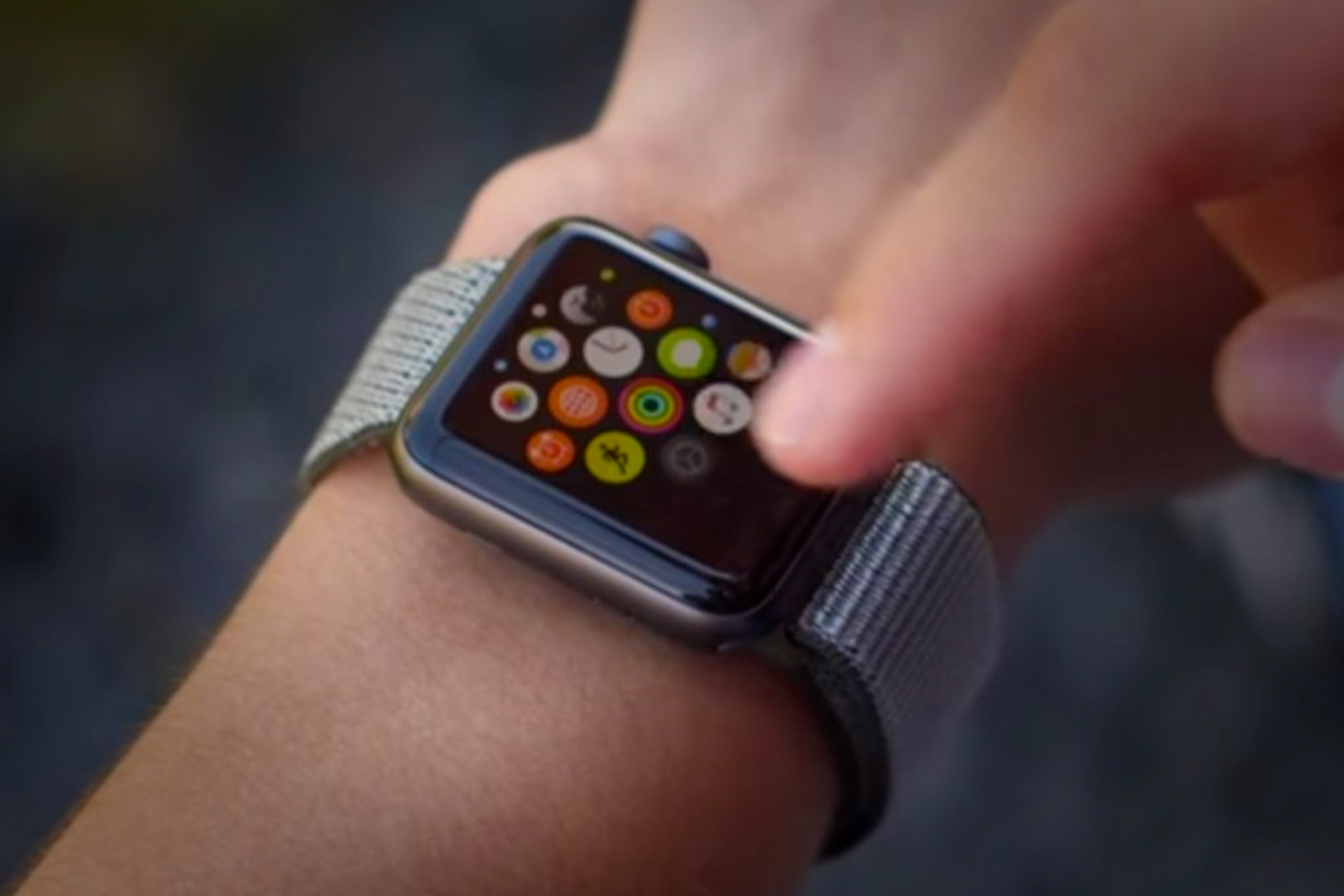 How to Change Orientation on Apple Watch